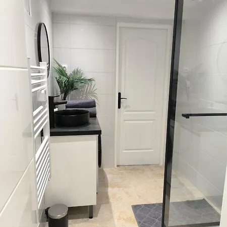 Apartment Avec Et Equipe Dans Centre *
